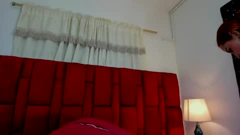 valery_adams13 online show from June 12, 10:45 am