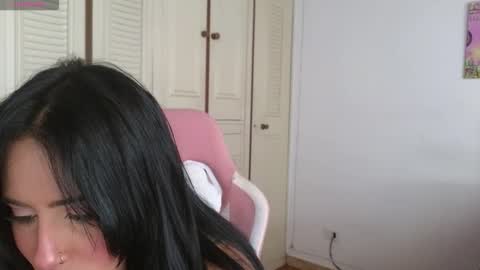 valery_lovex_ online show from February 14, 6:32 pm