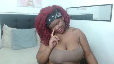 valery_martinez_13 online show from May 11, 1:35 pm