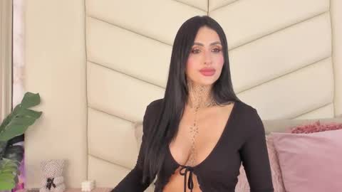 ValkyBes online show from February 18, 11:37 pm