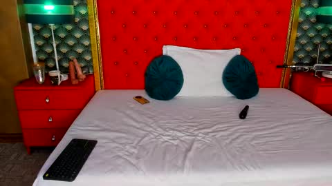 Valerie Val V online show from September 17, 11:03 pm