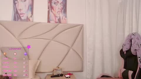 Snapshot of valleryc chatting on March 1, 7:15 pm Vallery online show from March 1, 7:15 pm
