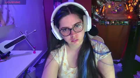 Im Violet online show from February 27, 11:59 pm