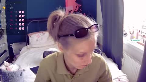 Little Devil online show from May 12, 11:39 am