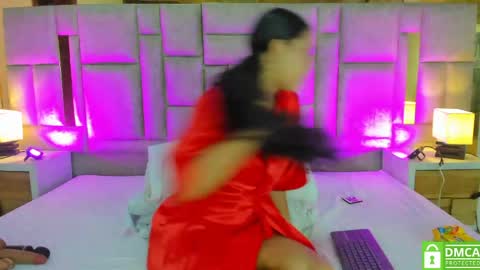 valtira nova online show from May 19, 7:43 pm