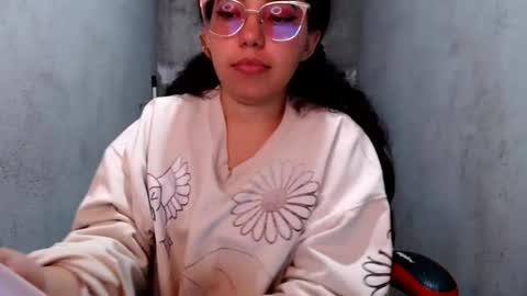 vanellopeschweetz online show from July 28, 2:13 pm