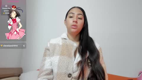 vanessaadol online show from January 3, 11:46 am