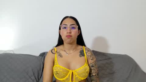 vanessaadol online show from February 19, 9:31 am