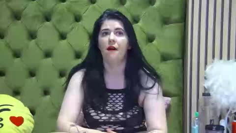 vanessafraser online show from April 15, 7:14 pm