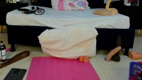 vanessahard_as online show from February 27, 9:03 pm