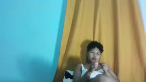 Vayannah online show from April 18, 8:20 pm