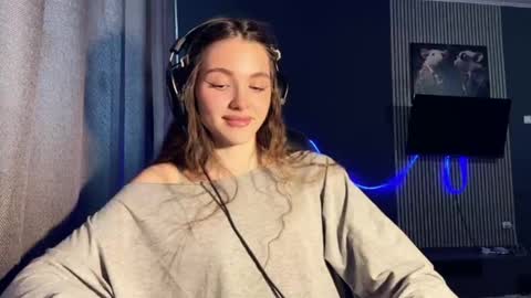 Nia online show from March 15, 12:18 pm