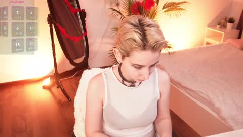 CLEOshort hair  TIna long hair  online show from February 7, 2:37 pm