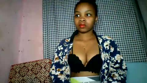 velyssa online show from July 23, 10:45 am