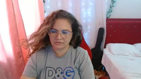 venecasexy44 online show from November 3, 1:48 pm