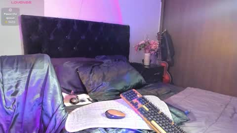 Lanna   online show from February 21, 1:34 pm