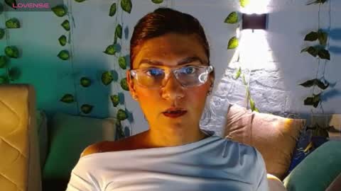 Catalina online show from May 16, 1:30 am