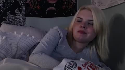 Miss Venus online show from October 15, 5:21 am