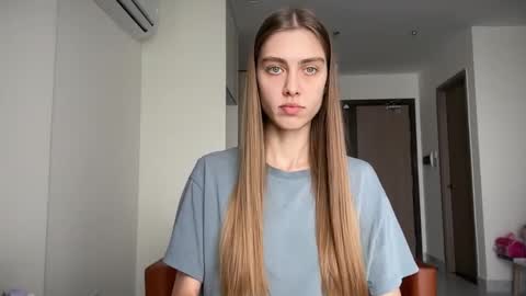 verablanc online show from April 23, 5:04 am