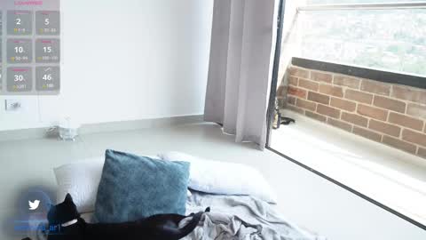 vero_cam online show from February 13, 7:42 pm