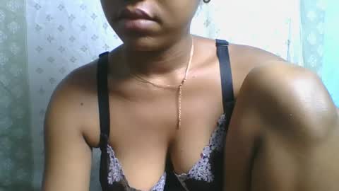 verolla31 online show from October 17, 4:10 pm