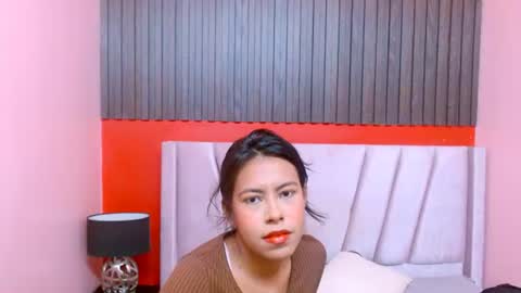Veronica Robles online show from June 12, 7:11 pm