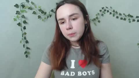 veryveryvery_shy online show from March 21, 8:19 am