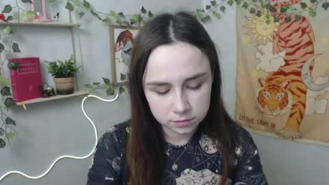 veryveryvery_shy online show from April 16, 5:41 am