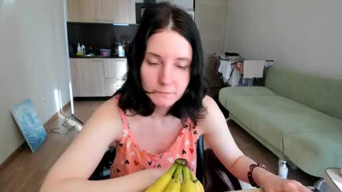 Snapshot of vickie_winters chatting on October 17, 11:13 am Victoria online show from October 17, 11:13 am