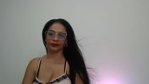 Snapshot of vicky_madame chatting on September 29, 4:06 am Vicky online show from September 29, 4:06 am