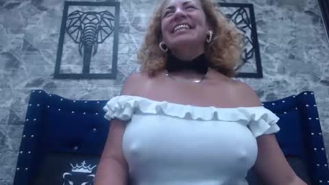 vickycute52 online show from February 20, 10:26 pm