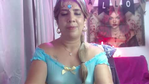 Hi guys   Im victoria  Be the one who can control me in PVT online show from October 28, 10:14 pm