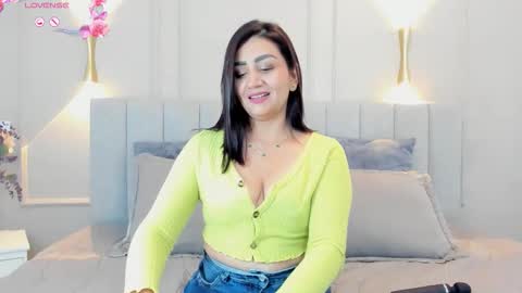 victoria  online show from October 25, 7:32 pm