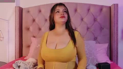 victoria_cherry_ online show from December 15, 11:26 am