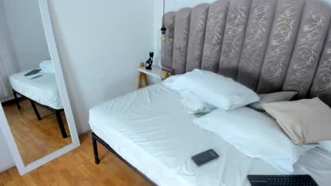 valentina online show from September 17, 11:41 am