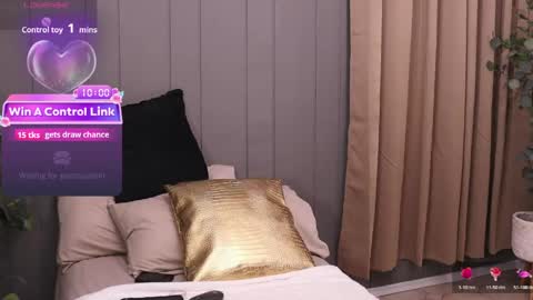 victoria_cute online show from April 17, 5:48 pm