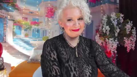 diorvictoria9 online show from October 22, 4:01 pm