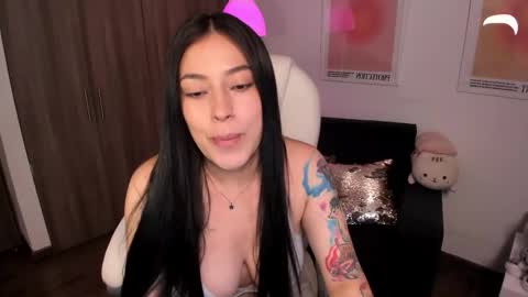 Snapshot of victoria_korss chatting on October 24, 3:13 am Victoria online show from October 24, 3:13 am