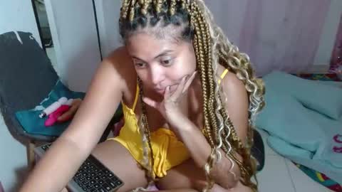 VICKY online show from November 15, 2:12 am