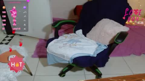 VICKY online show from March 29, 1:04 am