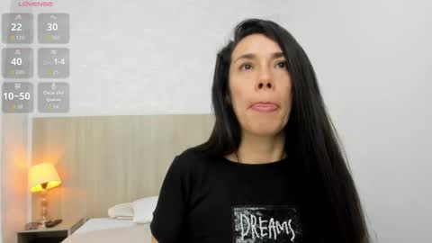 victoria_pachon online show from October 28, 7:52 pm