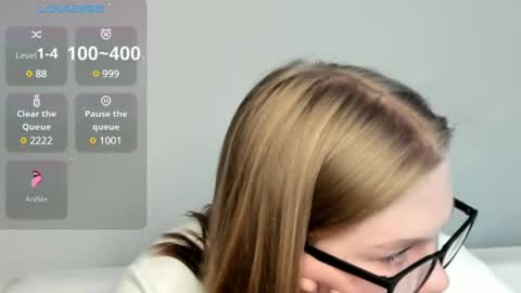 Jessie online show from January 4, 7:44 pm