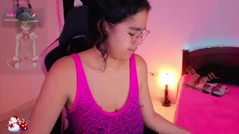 victoriacarmonaa online show from August 3, 11:38 am