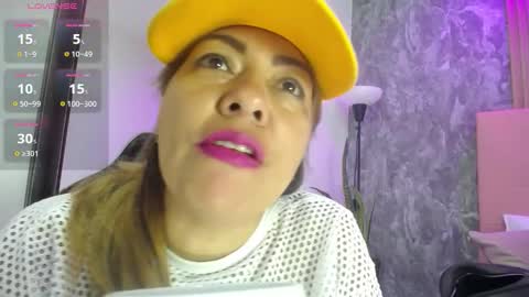 victoriamil1 online show from November 12, 9:13 pm