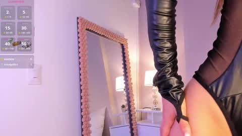 Victoria online show from October 28, 7:52 pm