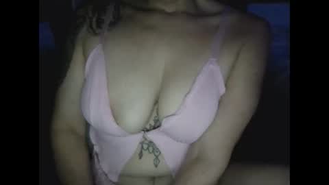 victoriaskyee online show from June 6, 4:41 am