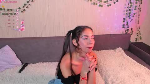 Victoria online show from November 13, 7:57 pm