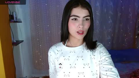 victoriia_henao_ online show from February 16, 2:33 am