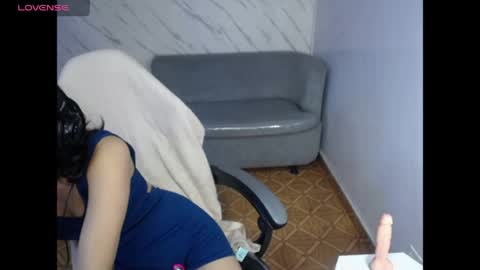 Live 1000pm 600am COLOMBIAN HOUR online show from April 28, 3:10 am