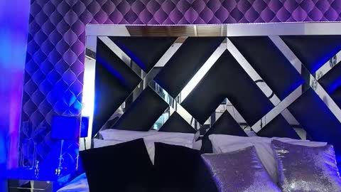 victtoria lee online show from December 2, 7:49 pm